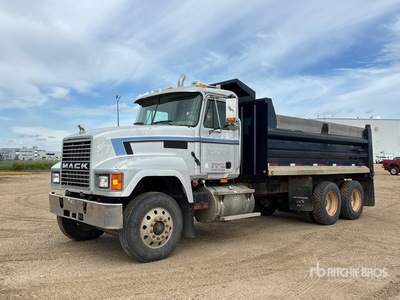 2001 Mack CH613 6x4 T/A Dump Truck