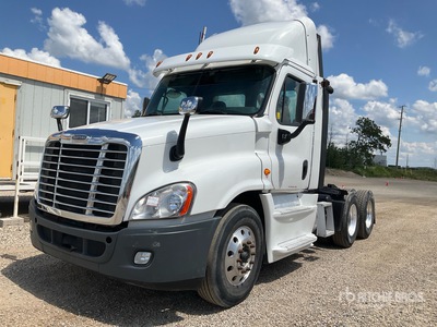 2018 Freightliner Cascadia 125 T/A Day Cab Truck Tractor