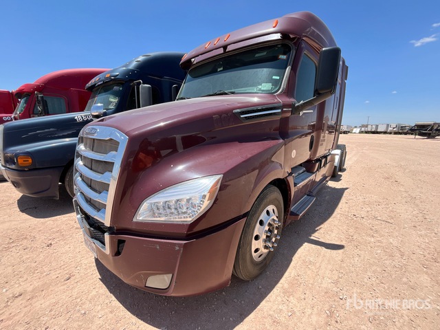 2019 Freightliner Cascadia 126 6x4 T/A Sleeper Truck Tractor