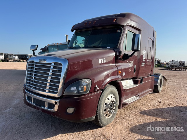 2018 Freightliner Cascadia 125 6x4 T/A Sleeper Truck Tractor