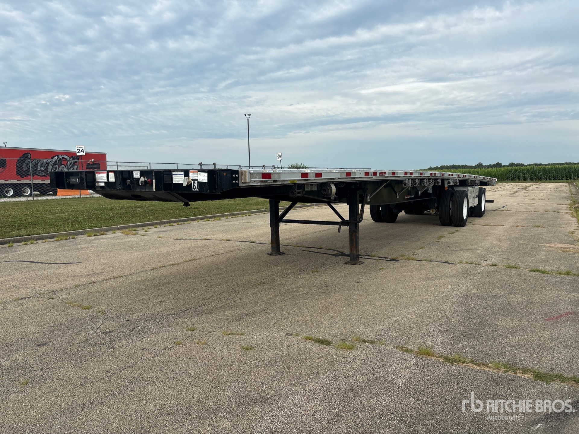 2024 Great Dane FLP-0024-0053 53 ft T/A Spread Axle Flatbed Trailer