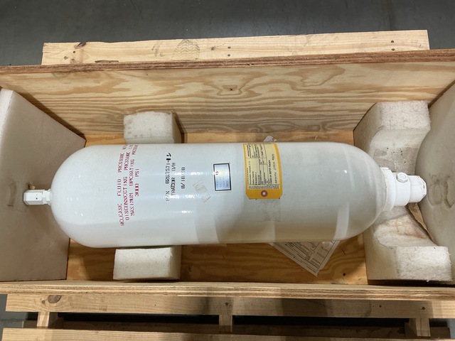 8267571-11 Hydraulic Accumulator