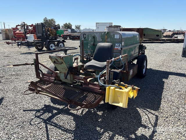 Randel 7 ft 4x2 Self-Propelled Sprayer