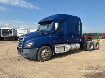 2020 Freightliner Cascadia 6x4 T/A Sleeper Truck Tractor