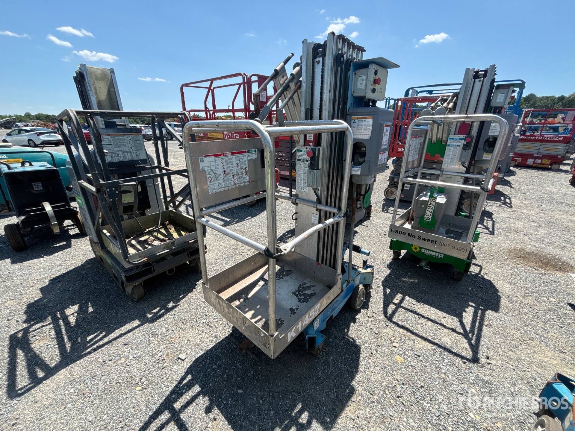 2007 Genie AWP-30S Vertical Mast Lift