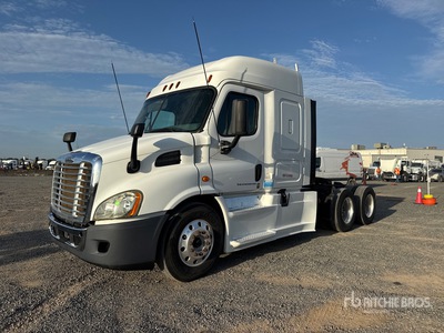 2015 Freightliner Cascadia 113 6x4 Tracteur Routier Couchette