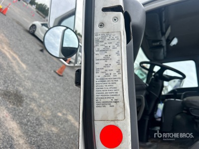 2013 Chevrolet T7500 Cab and Chassis