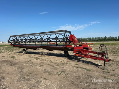 Case IH 730 30 ft Pull Type Swather Andaineuse