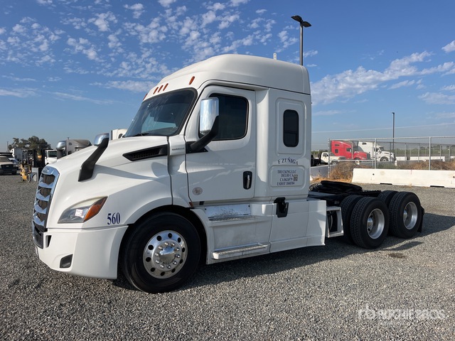 2019 Freightliner Cascadia 116 6x4 T/A Sleeper Truck Tractor