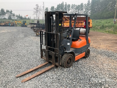 1996 Toyota 42-6FGU25 3750 lb Cushion Tire Forklift (Inoperable)
