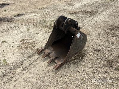 Bobcat 24 in Digging Excavator Bucket