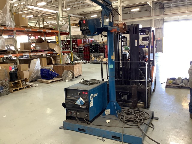 2019 Miller Deltaweld 452 MIG Electric Welder