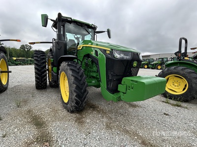 2025 John Deere 8R 250 4WD Tractor
