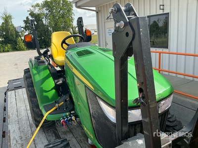 2016 John Deere 3033R 4WD Utility Tractor