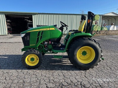 2016 John Deere 3033R 4WD Utility Tractor