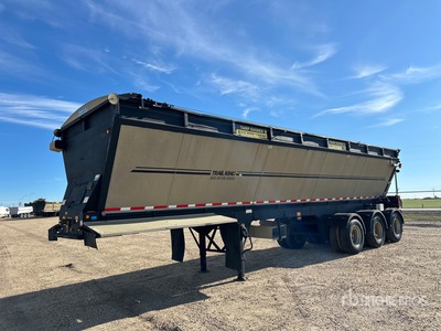 Trail King 38 ft Tri/A نصف مقطورة تستخدم لسحب المواد السائبة
