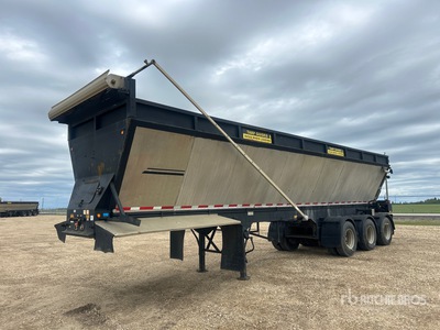 Trail King 38 ft Tri/A Live Bottom Trailer