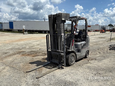 2013 Nissan MCUF1F2A25LV 2385 lb Cushion Tire Wózek widłowy