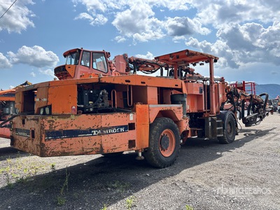 General Appearance with Foto, angolo anteriore sinistro