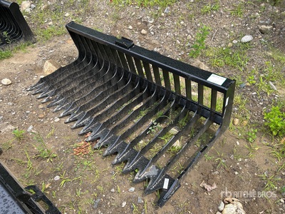 2025 Kit Containers QT-SB-H72-F 71 in Skeleton Skid Steer Bucket (Unused)
