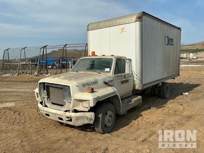 1994 Ford F-700 4x2 Van Truck