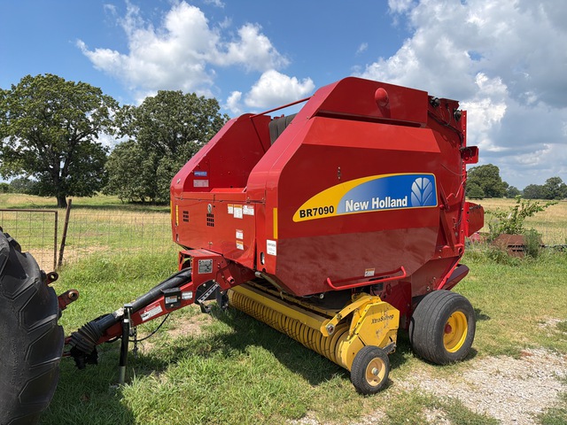 2013 New Holland BR7090 Round Baler 2013 New Holland BR7090 Round Baler