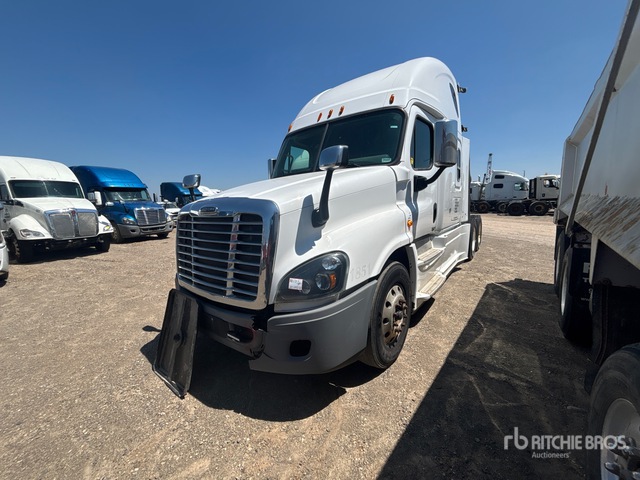 1FUJGLD59GLGR0410 Freightliner Cascadia 125 Photo 1