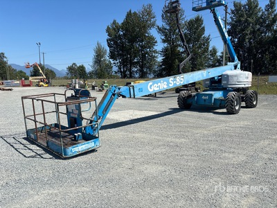 2002 Genie S-85 4WD Diesel Telescopic Boom Lift