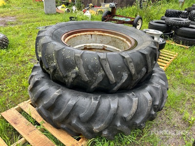 Quantity of (2) Firestone 18.4-34 を見 Tires