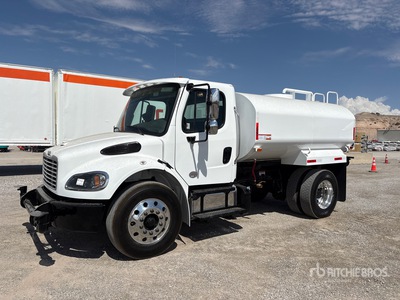 2020 Freightliner M2 106 2500 gal 4x2 Camion cisterna de agua