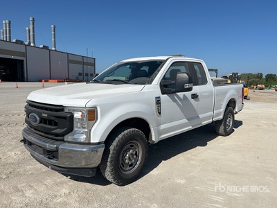 2022 Ford F-250 XL 4x2 Extended Cab Pickup