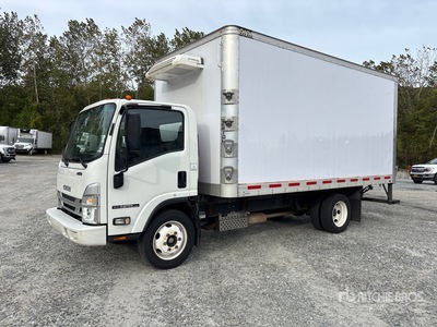 2025 Isuzu NPR 4x2 Camiones