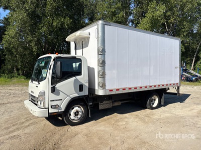 2025 Isuzu NPR 4x2 شاحنة مبردة