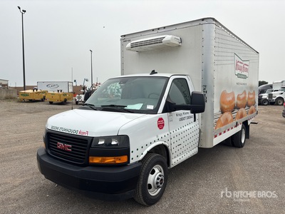 2024 GMC Savana G3500 4x2 Camiones