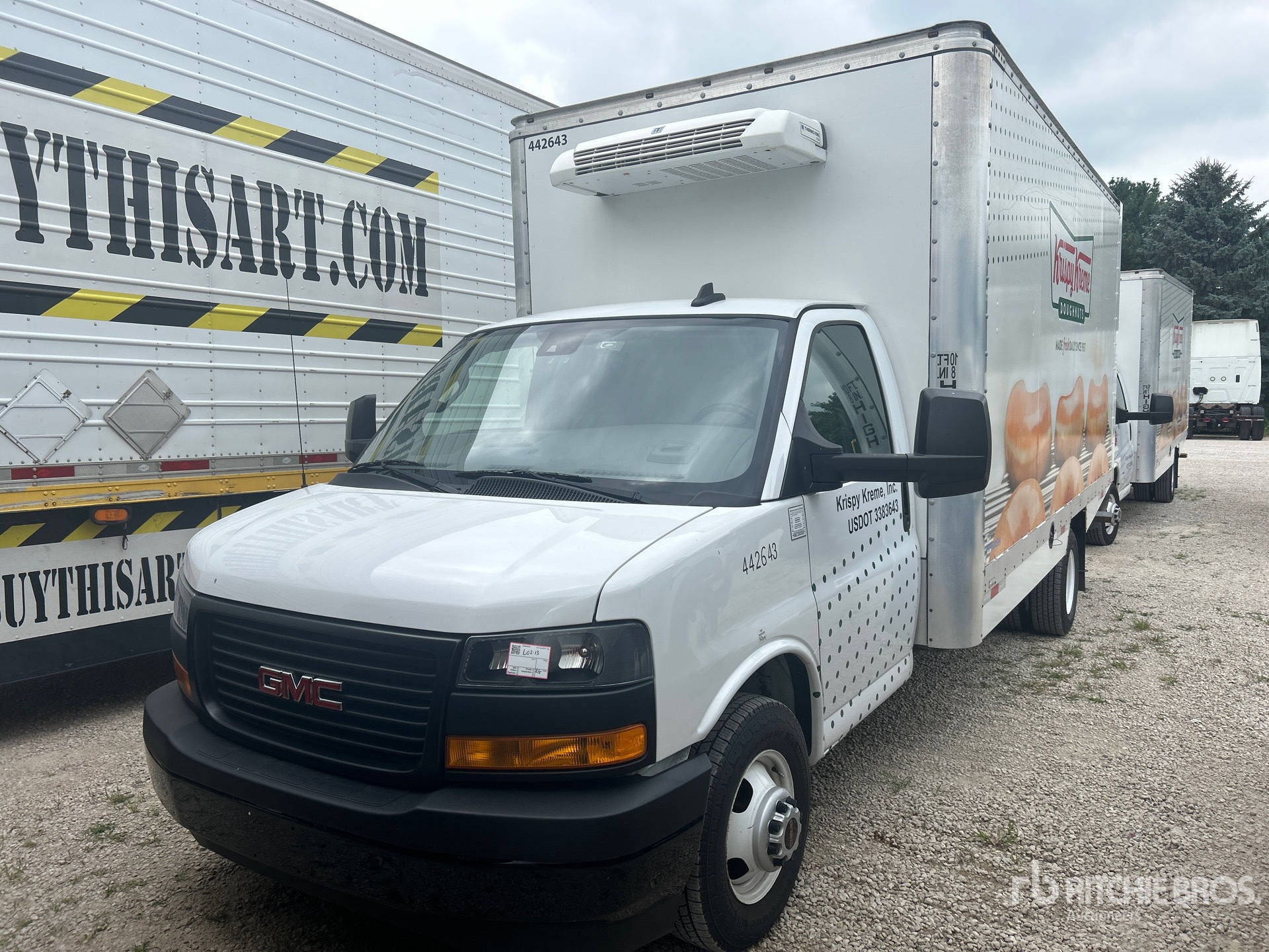 2024 GMC Savana G3500 4x2 Refrigerated Truck