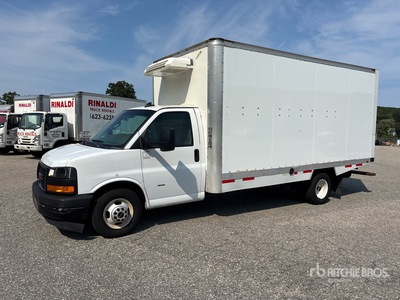 2023 GMC Savana 3500 4x2 Refrigerated Truck
