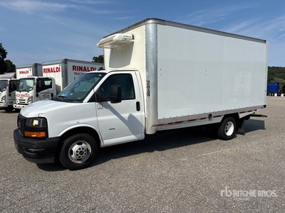 2023 GMC Savana 3500 4x2 Refrigerated Truck