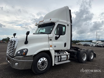 2017 Freightliner Cascadia 125 T/A Day Cab Truck Tractor