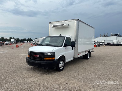 2024 GMC Savana G3500 4x2 Camions - frigorifiques