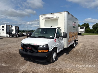 2024 GMC Savana G3500 4x2 Camiones