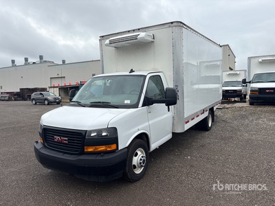 2023 GMC Savana G3500 4x2 Camions - frigorifiques
