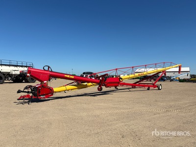 2019 Westfield MKX 130-94 13 in x 94 ft Telescopic Swing Grain Auger