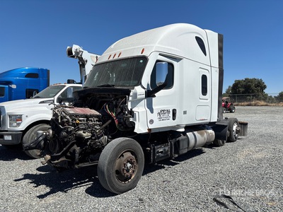 2024 Freightliner Cascadia 6x4 تراكتور شاحنة كابينة النوم (ثنائية المحور) (Inoperable)