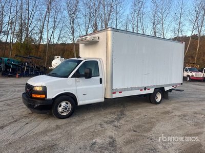 2023 GMC Savana 3500 4x2 Ciężarówka chłodnia