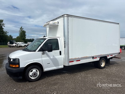 2023 GMC Savana G3500 4x2 Refrigerated Truck