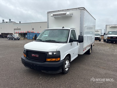 2023 GMC Savana G3500 4x2 Camions - frigorifiques