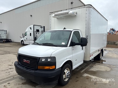 2023 GMC Savana G3500 4x2 Camions - frigorifiques