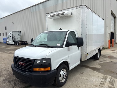 2023 GMC Savana G3500 4x2 Camions - frigorifiques