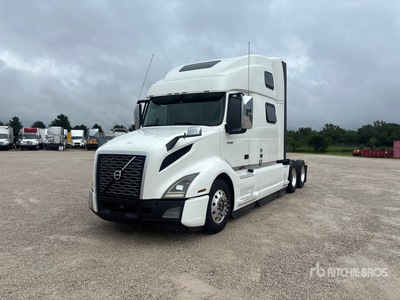 2020 Volvo VNL860 6x4 T/A Sleeper Truck Tractor