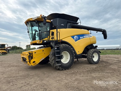 2007 New Holland CR9060 Moisonneuse-batteuse
